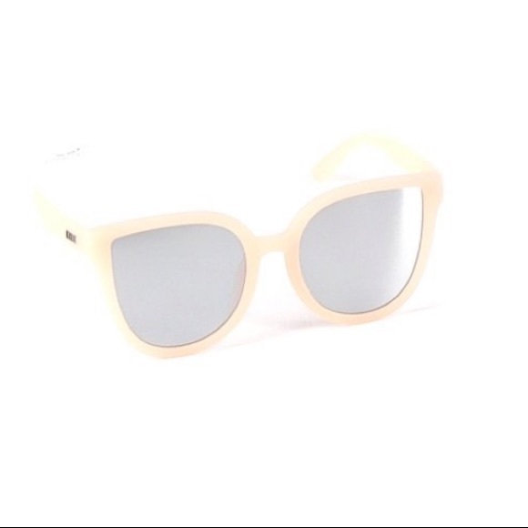 QUAY Australia Paradiso Pink Mirror Sunglasses - Picture 7 of 8